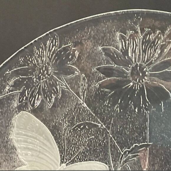 Villeroy & Boch Vintage Glass Platter in Excellent Preloved Condition! 13” x 13” - Picture 6 of 8